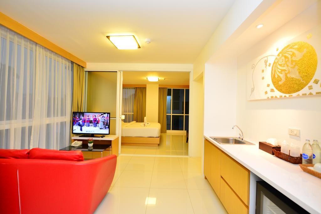 Modern Thai Suites Phuket Exteriör bild