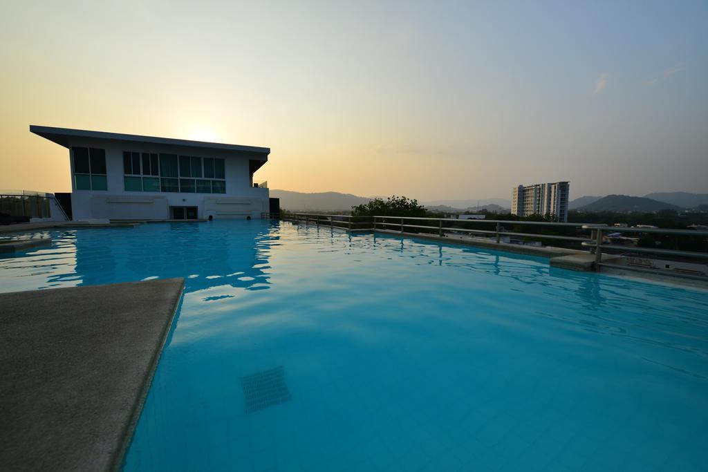 Modern Thai Suites Phuket Exteriör bild