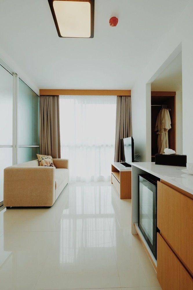 Modern Thai Suites Phuket Exteriör bild