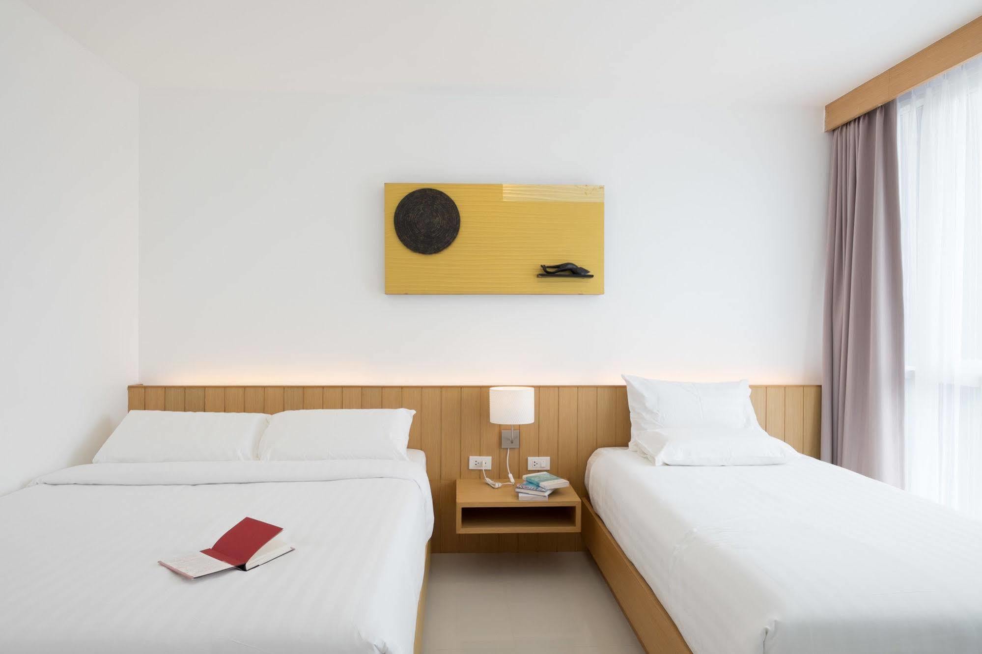 Modern Thai Suites Phuket Exteriör bild